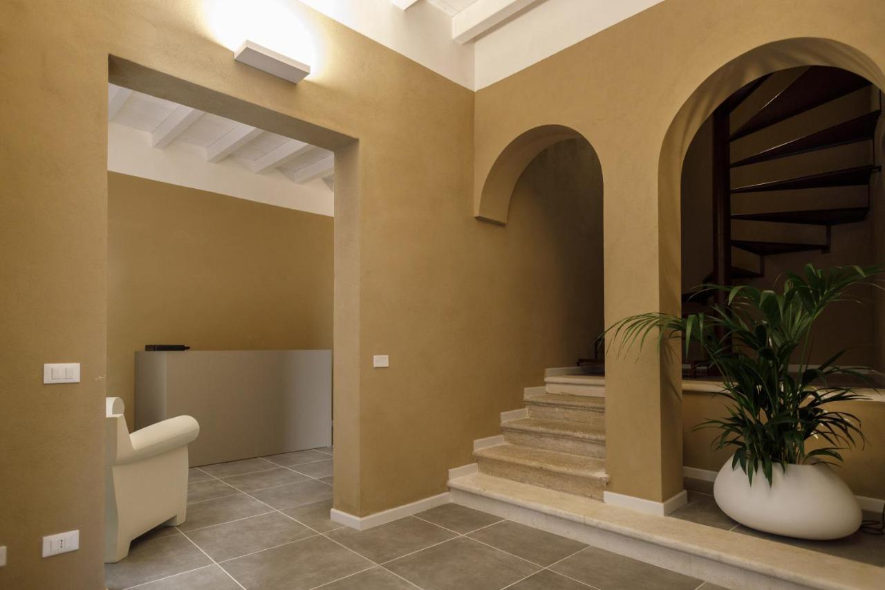Palazzo Mancina Hotel Trapani Exterior photo