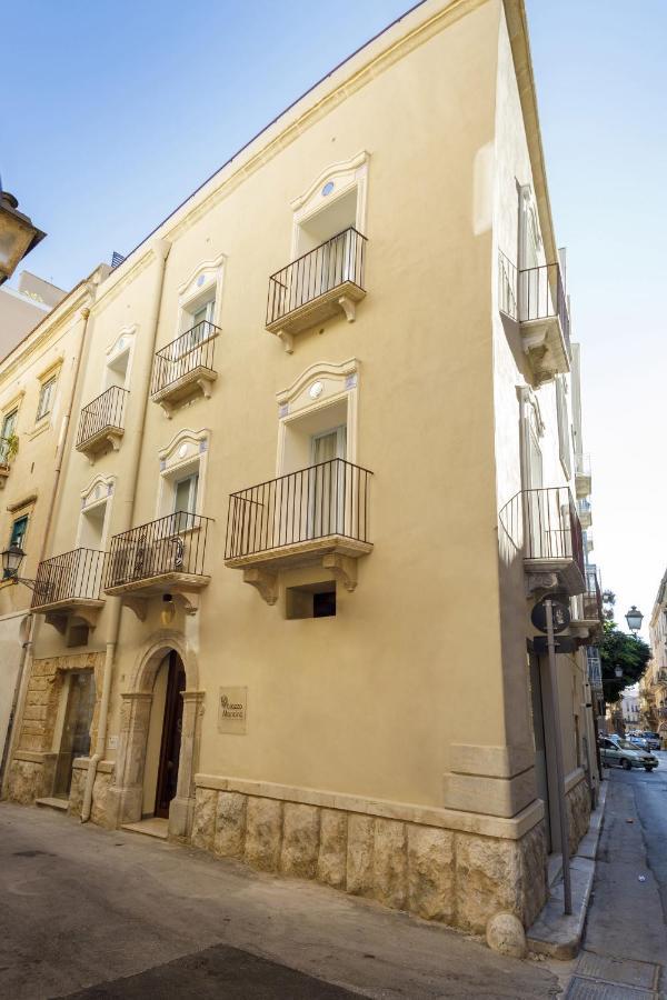 Palazzo Mancina Hotel Trapani Exterior photo