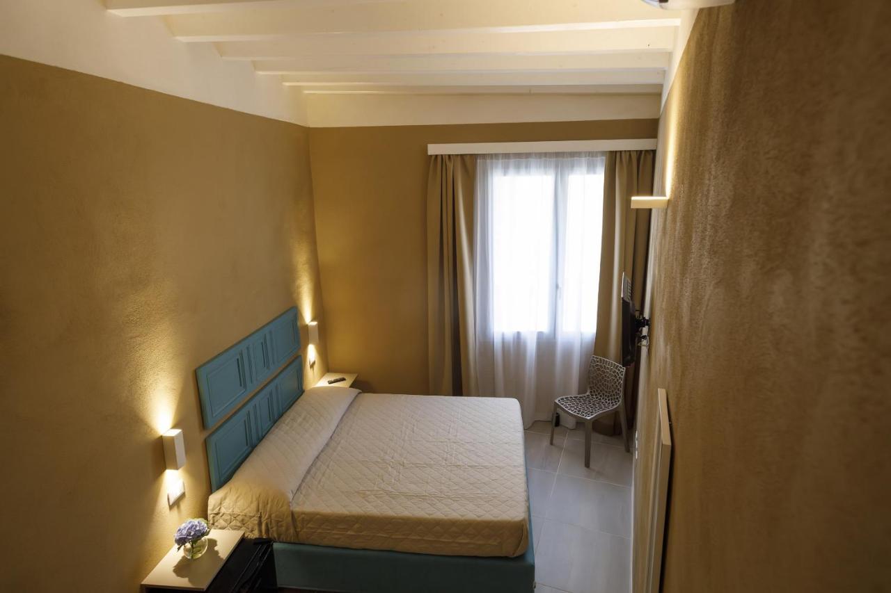 Palazzo Mancina Hotel Trapani Exterior photo