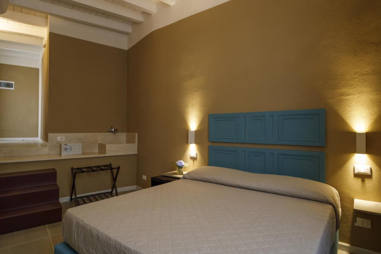 Palazzo Mancina Hotel Trapani Exterior photo